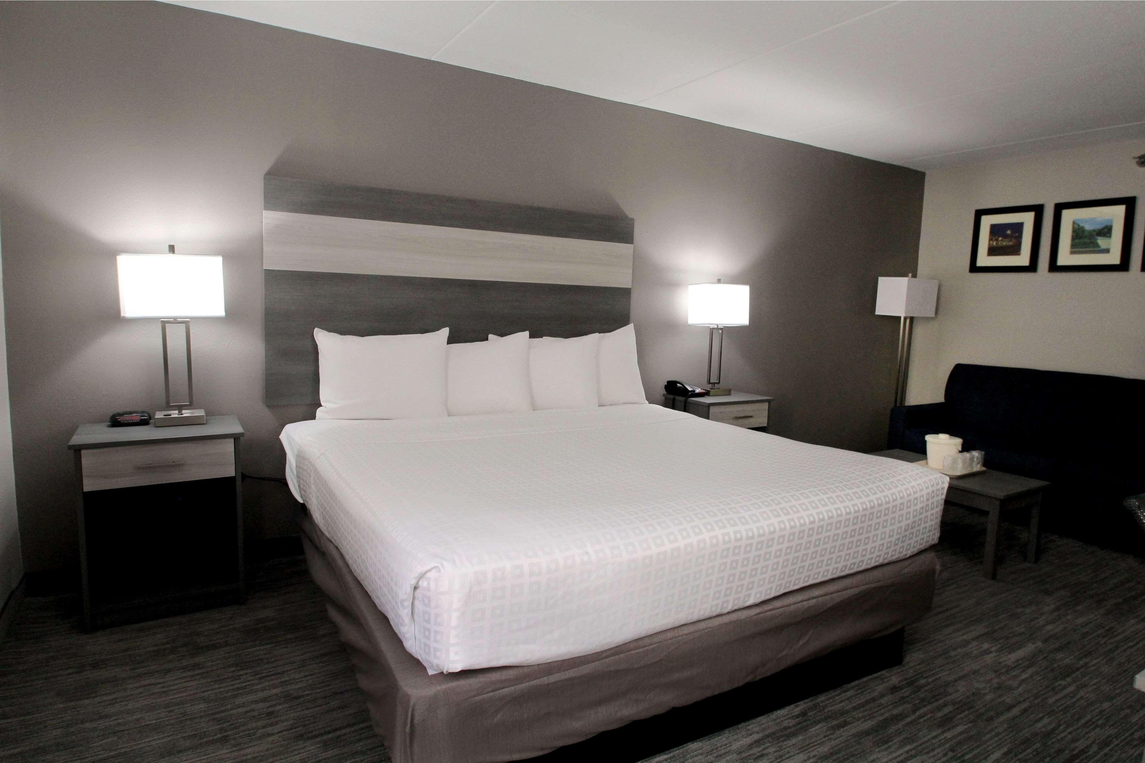 Baymont By Wyndham Lafayette - Purdue University Eksteriør bilde